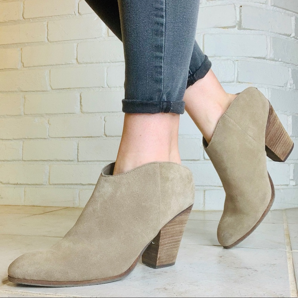 Dolce Vita Chunky Stacked High Heel Tan Taupe Suede Open Back Cut Ankle Bootie